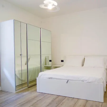 Wh - Nina - Bilocale - Centro - 1 Minuto Da Via Matteotti - Wifi Apartment