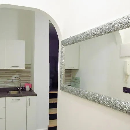 Apartment Wh - Nina - Bilocale - Centro - 1 Minuto Da Via Matteotti - Wifi *